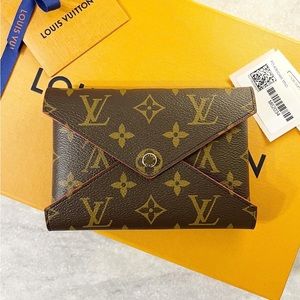 ❌SOLD❌ LOUIS VUITTON Monogram Medium Kirigami Pochette